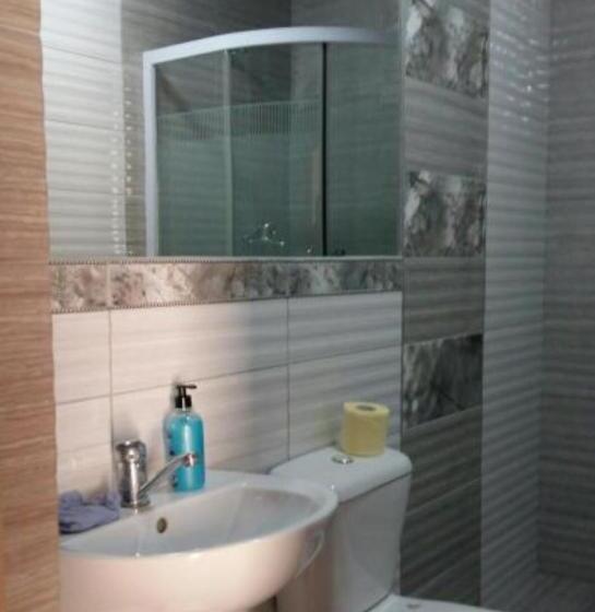 شقة غرفة واحدة, Uzh Apartments