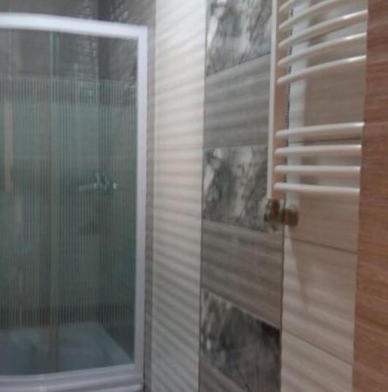 شقة غرفة واحدة, Uzh Apartments