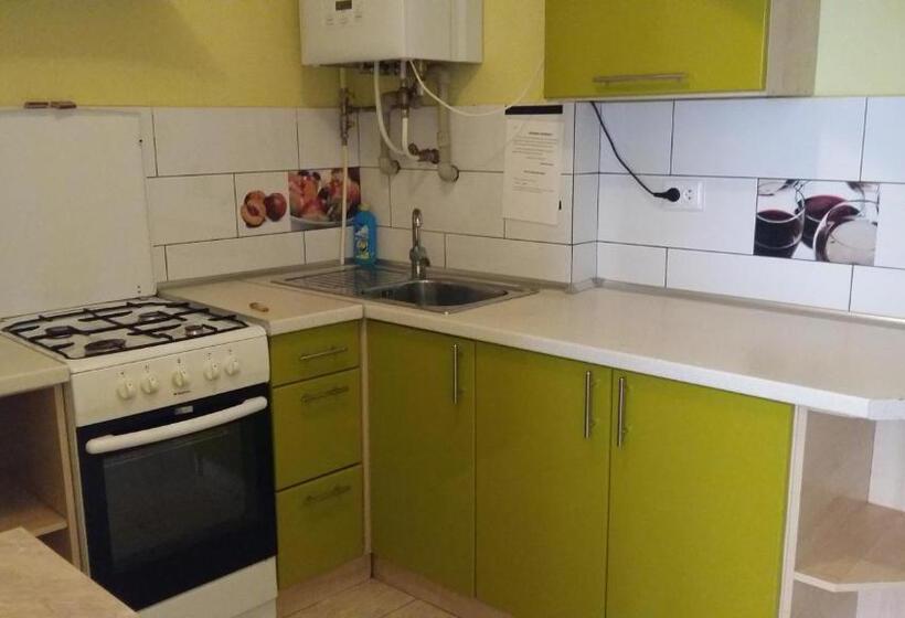 جناح دوبلكس, Uzh Apartments