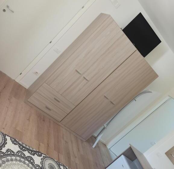 غرفة عائلية مطلّة علي الحديقة, B&b Biagio