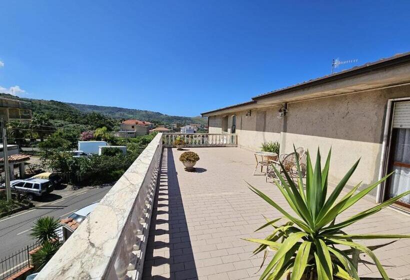 جناح مزود بتراس, B&b Biagio