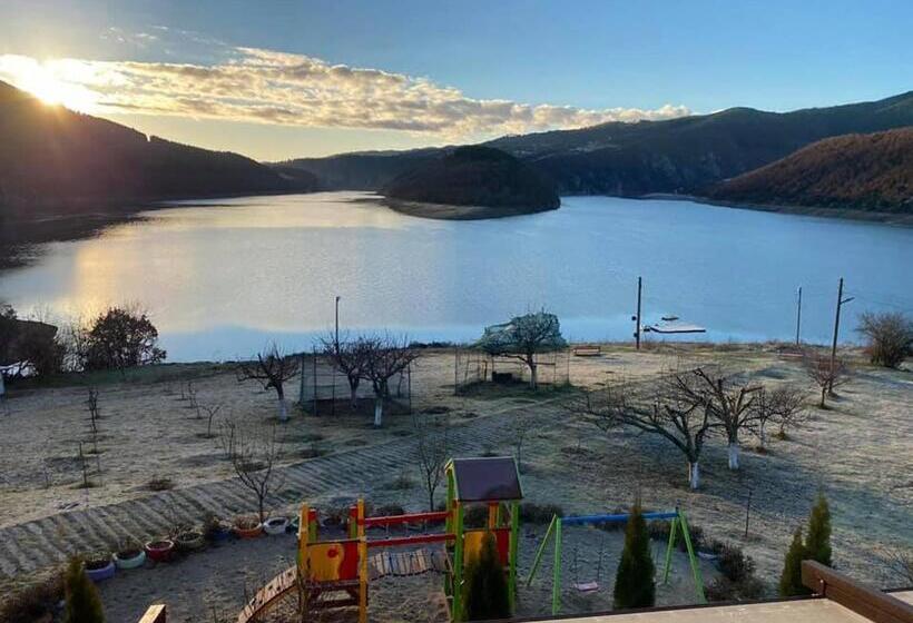 חדר סטנדרט לשלושה, Family Hotel Borovitsa