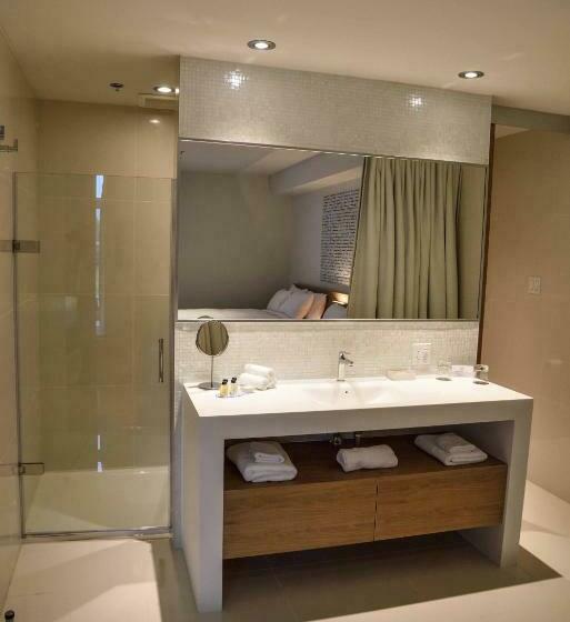 ジュニアスイート, La Cache Du Lac Champlain