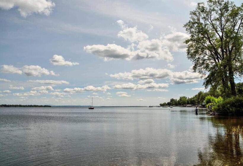 エクゼクティブスイート, La Cache Du Lac Champlain
