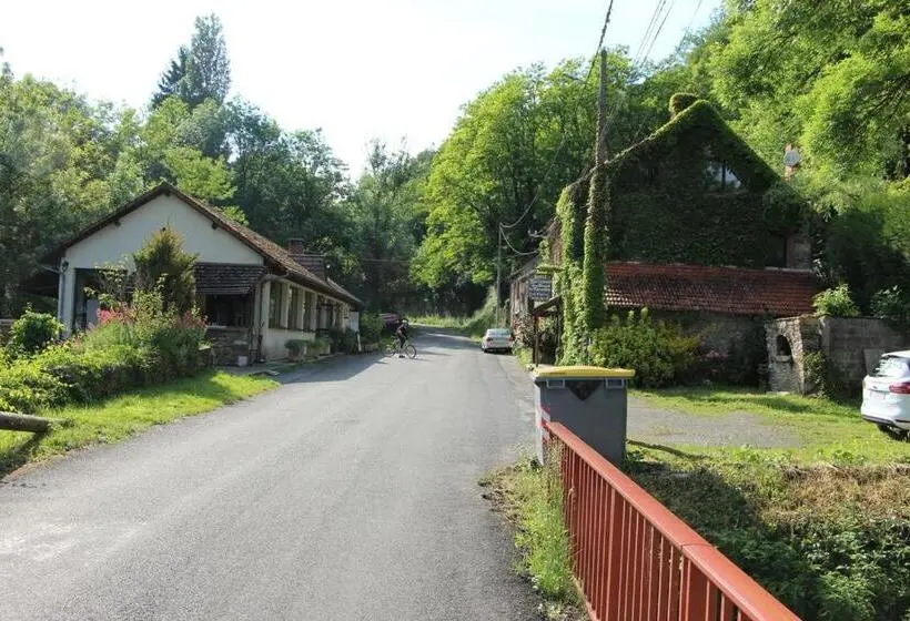 スタンダードトリプルルーム, Restaurant Les Gorges De Chouvigny