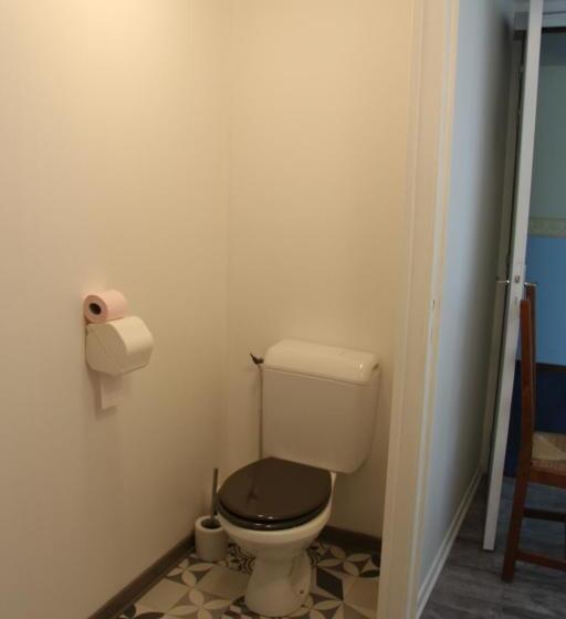 Pokój Standard Trzyosobowy, Restaurant Les Gorges De Chouvigny