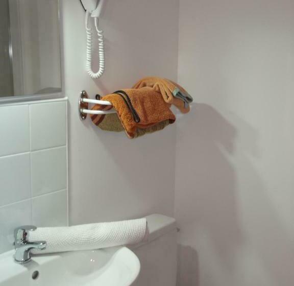 חדר משפחתי, Tyblomen