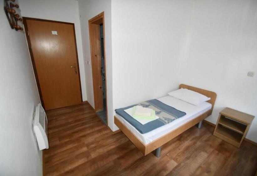 اتاق اکونومی, Casa Del Pellegrino M&a   Ostojići