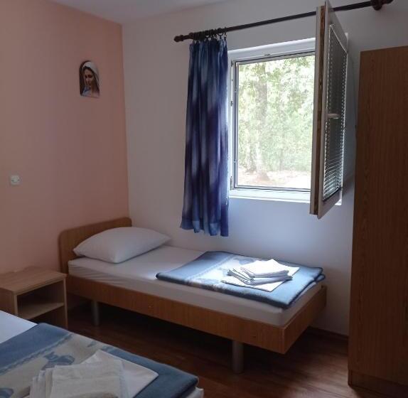 اتاق اکونومی, Casa Del Pellegrino M&a   Ostojići