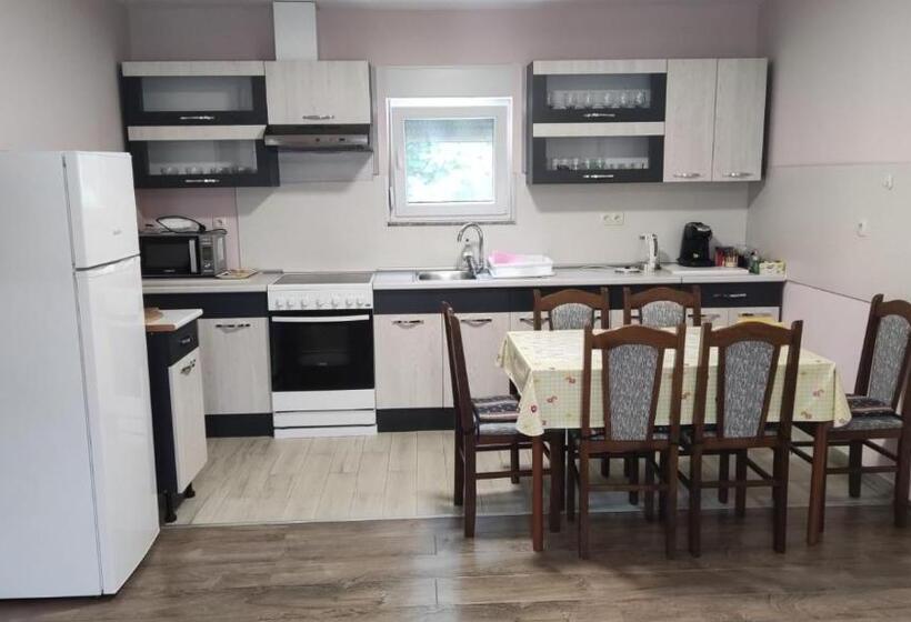 آپارتمان 2 خوابه, Casa Del Pellegrino M&a   Ostojići