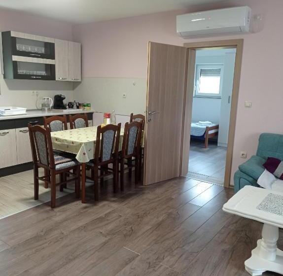 آپارتمان 2 خوابه, Casa Del Pellegrino M&a   Ostojići