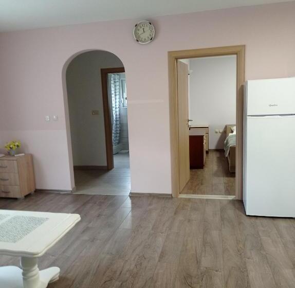 آپارتمان 2 خوابه, Casa Del Pellegrino M&a   Ostojići