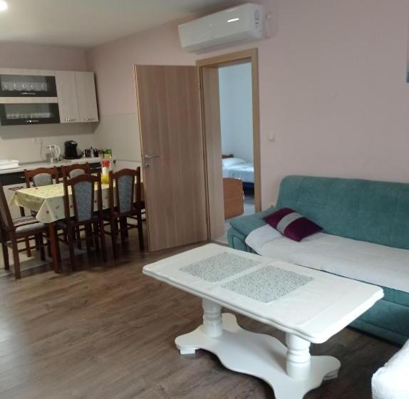 آپارتمان 2 خوابه, Casa Del Pellegrino M&a   Ostojići