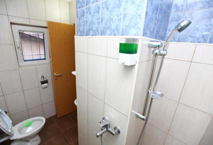 اتاق لوکس یک تخته, Hostel Cuba