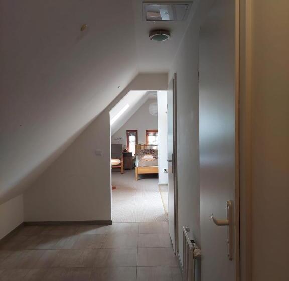 إستوديو قياسى, Martinkovice 201 Broumov