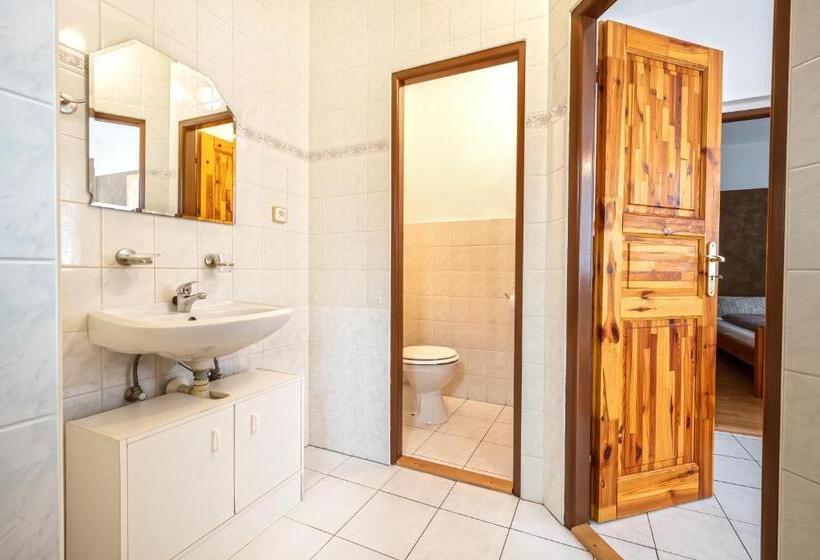 1ベッドルームアパートメント, Penzion U Kostela