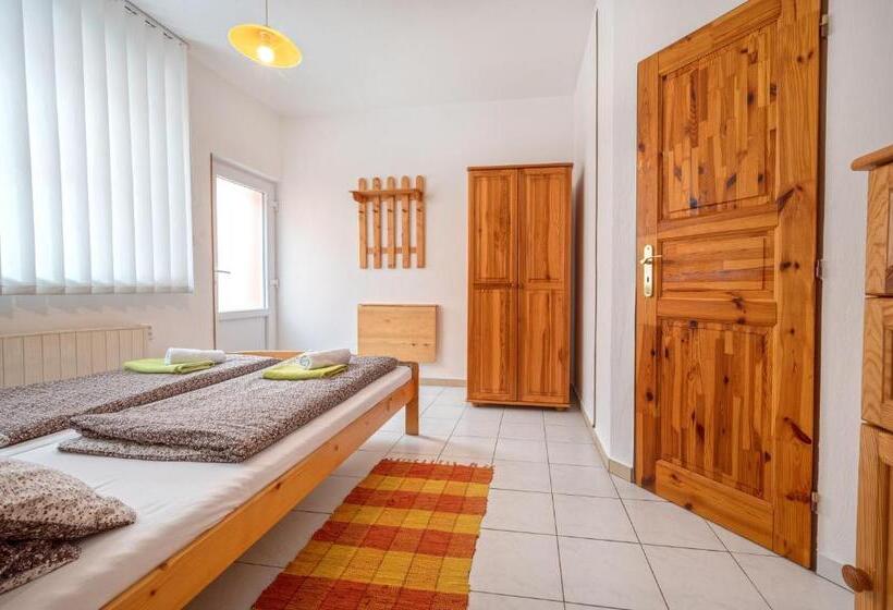 1ベッドルームアパートメント, Penzion U Kostela