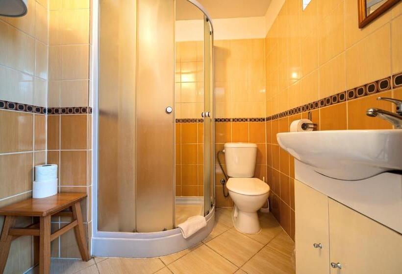 テラスつきの2ベッドルームアパートメント, Penzion U Kostela