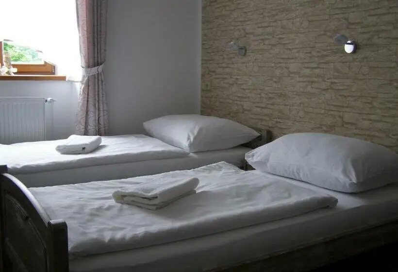コンフォートトリプルルーム, Wellness Hotel Kolštejn