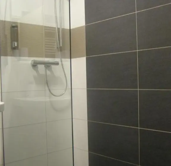 コンフォートトリプルルーム, Wellness Hotel Kolštejn