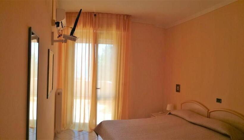 غرفة قياسية مطلّة علي البحيرة, Bellerive Ristorante Albergo