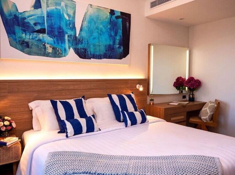 חדר דלוקס, Absolute Sanctuary