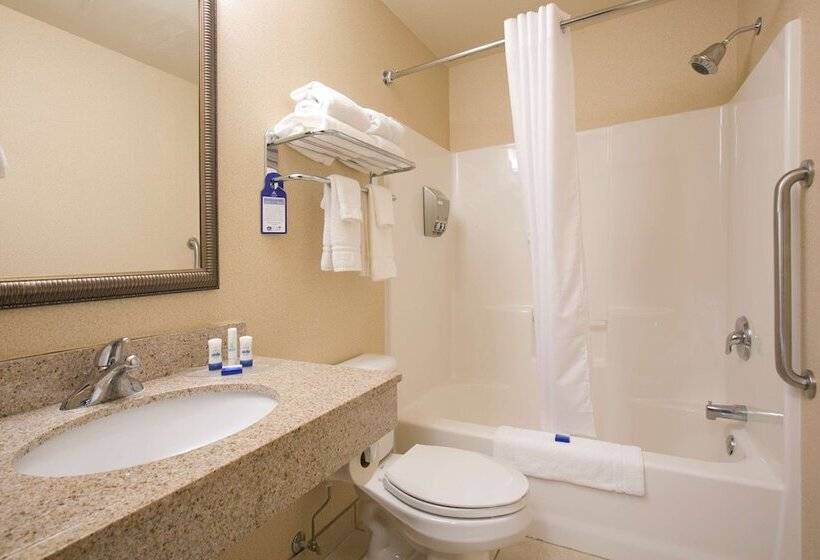 جناح لذوى الاحتياجات الخاصة, Best Western Plus Blaine At The National Sports Center