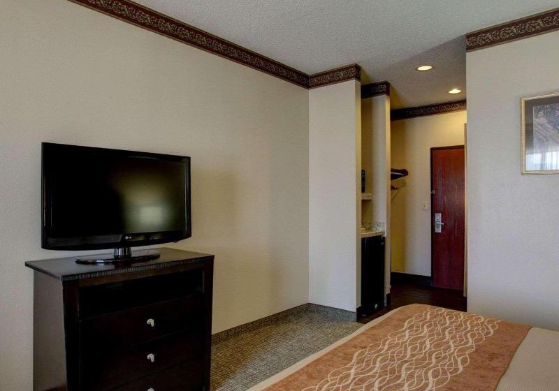 חדר סטנדרט עם מיטת קינג, Comfort Inn & Suites