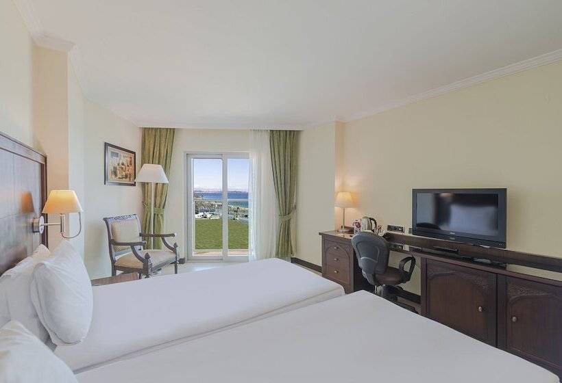 اتاق اساندارد با چشمانداز جانبی به دریا, Crowne Plaza Antalya, An Ihg