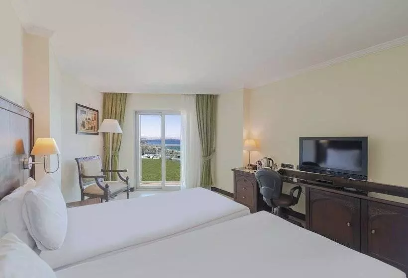 اتاق اساندارد با چشمانداز جانبی به دریا, Crowne Plaza Antalya, An Ihg