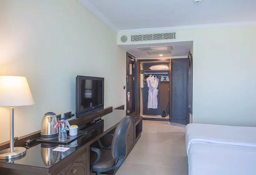 اتاق اساندارد با چشمانداز جانبی به دریا, Crowne Plaza Antalya, An Ihg