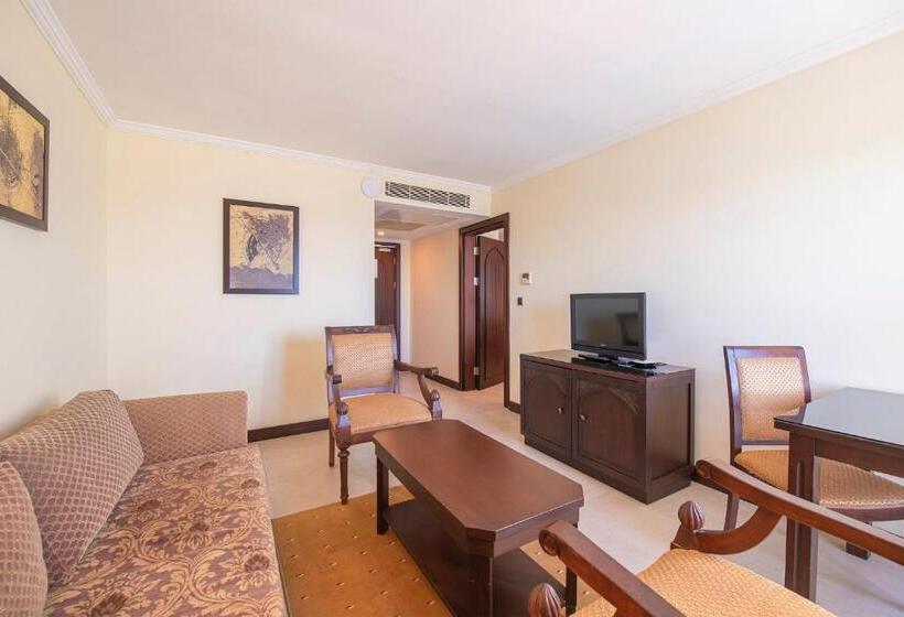 سوئیت با وان آب گرم, Crowne Plaza Antalya, An Ihg