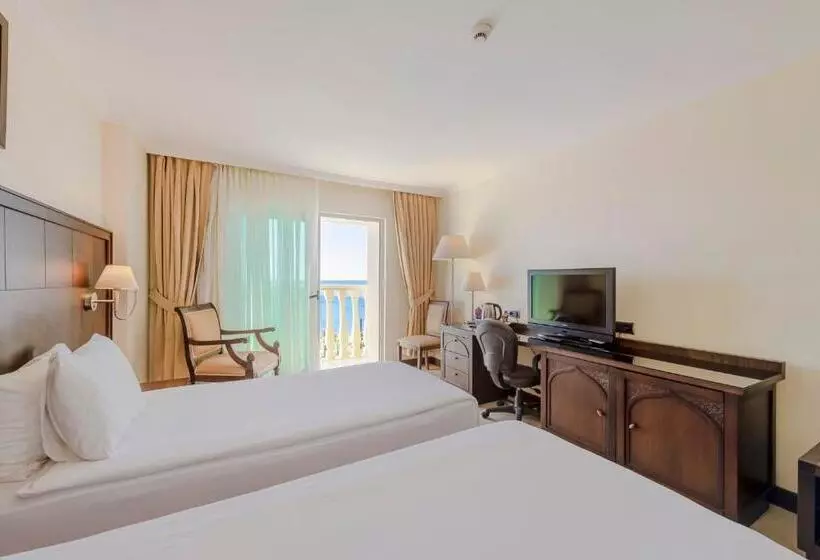 اتاق استاندارد با چشمانداز دریا, Crowne Plaza Antalya, An Ihg