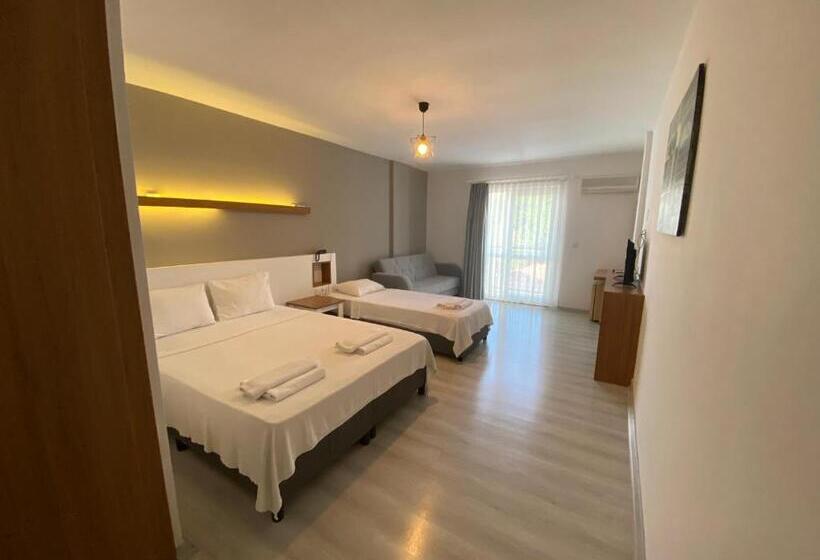 Номер Стандарт с Террасой, Grand Emir Hotel & Spa