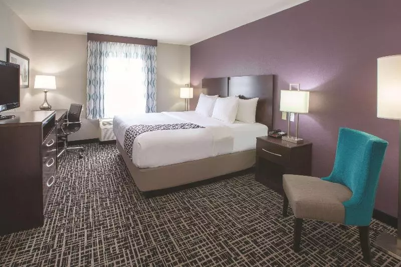 اتاق اجرایی با تخت بزرگ, La Quinta By Wyndham New Cumberland   Harrisburg