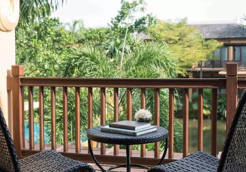 سوئیت جونیور با تخت بزرگ, Mövenpick Asara Resort & Spa Hua Hin