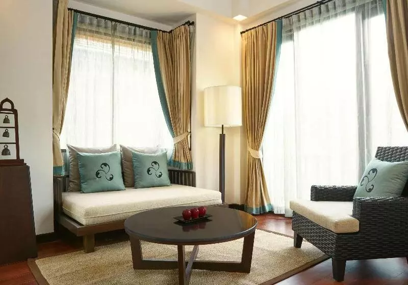 سوئیت جونیور با تخت بزرگ, Mövenpick Asara Resort & Spa Hua Hin