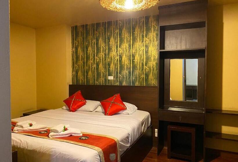 Номер Deluxe, Noble Place Chiangmai