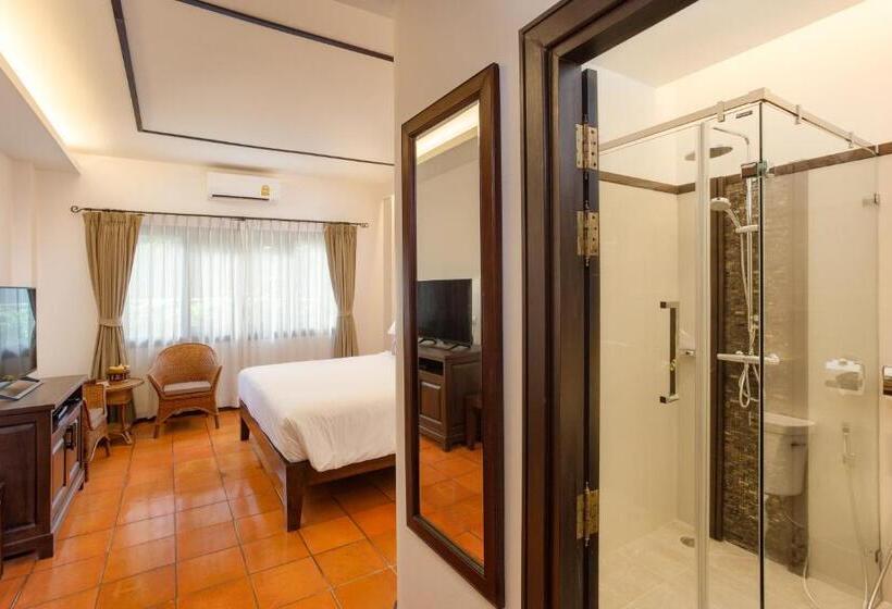 高级大房间, Rimping Village