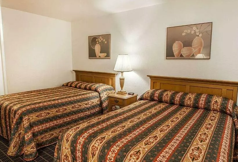 ２ダブルベッドのスタンダードルーム, Rodeway Inn