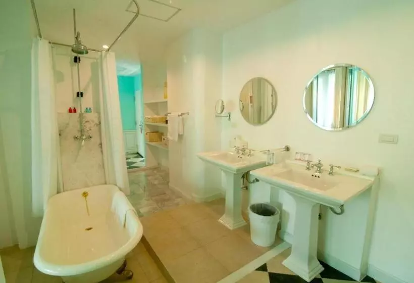 سوئیت کلاسیک, The Mantrini Chiang Rai Sha Extra Plus
