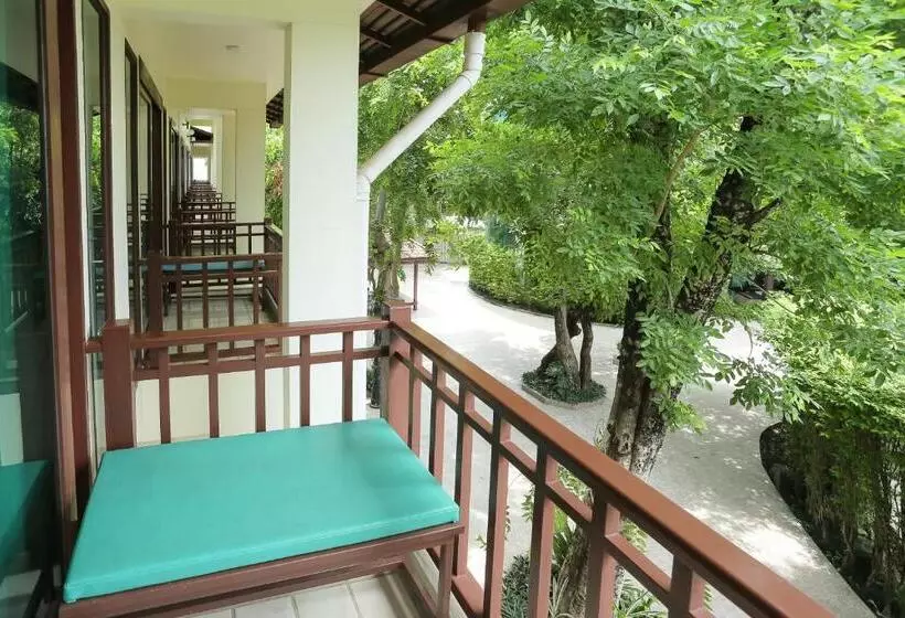 اتاق لوکس با بالکن, The Mantrini Chiang Rai Sha Extra Plus