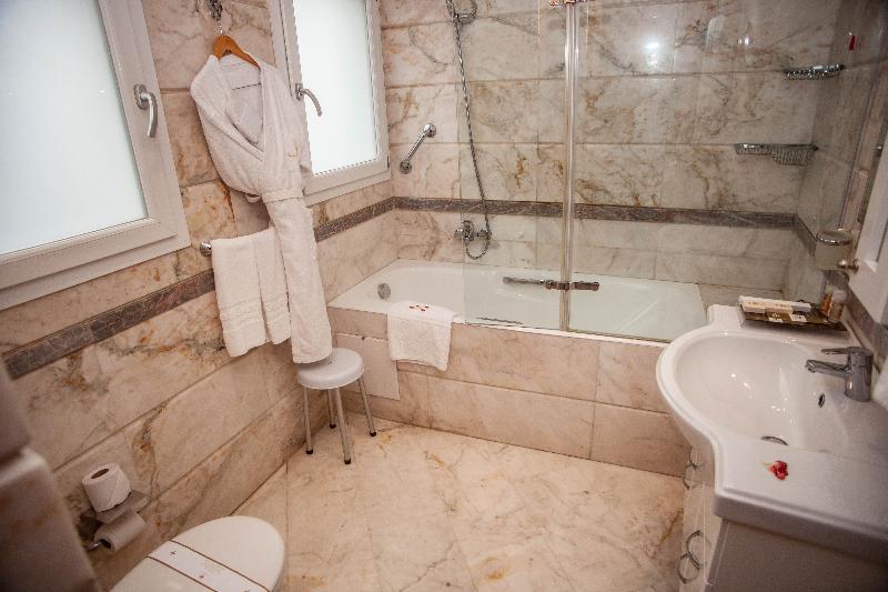 اتاق سوپریور, Tunis Grand