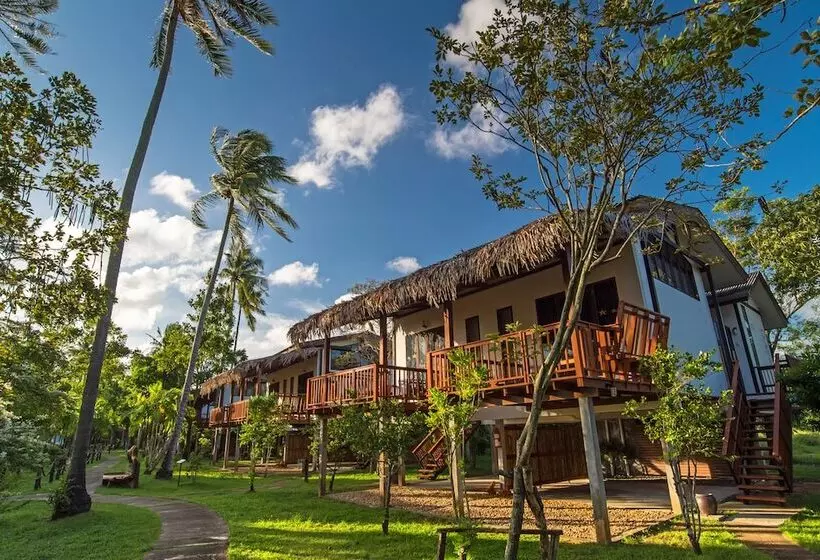 スタンダードバンガロー, Islanda Hideaway Resort
