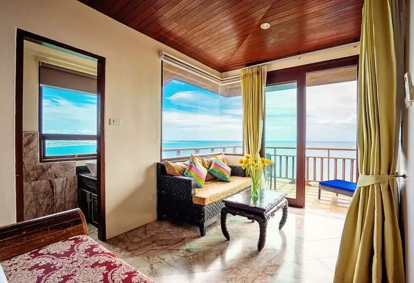 سوئیت با وان آب گرم, Sandalwood Luxury Villa Resort