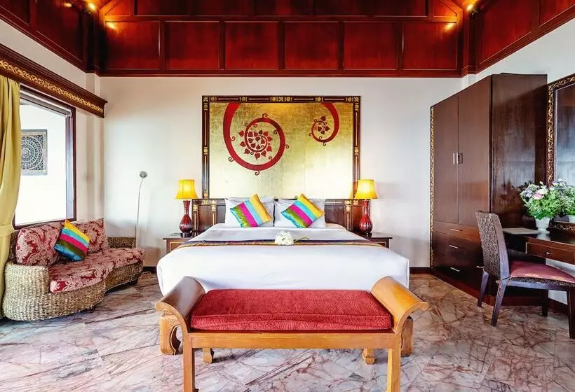 سوئیت با وان آب گرم, Sandalwood Luxury Villa Resort