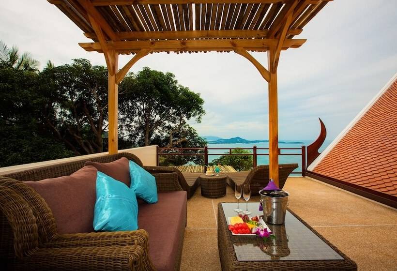 Вилла 3 Спальни с Бассейном, Sandalwood Luxury Villa Resort