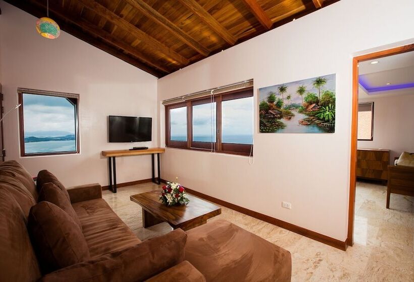 수영장이 있는 3베드룸 빌라, Sandalwood Luxury Villa Resort