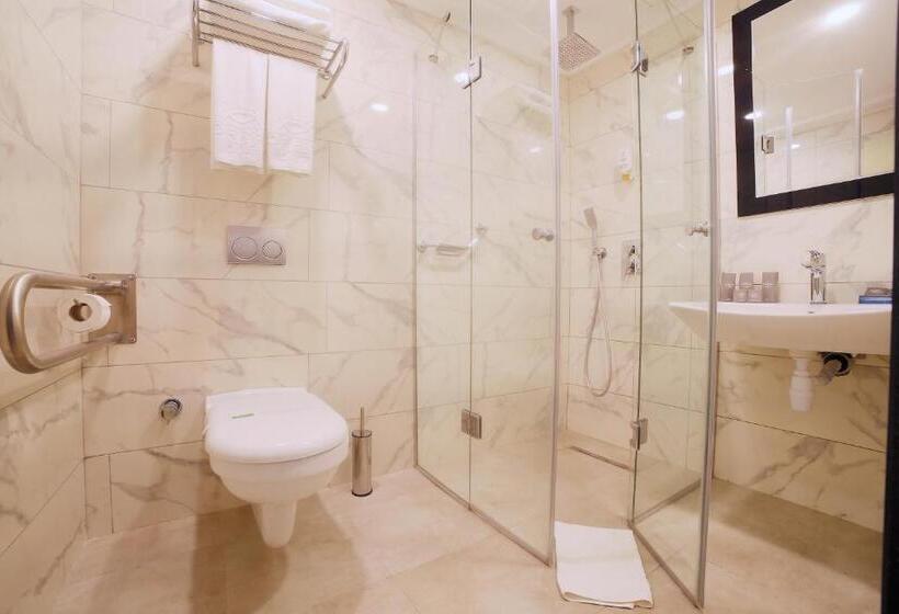 اتاق استاندارد سه نفره, Sorriso Hotel Due