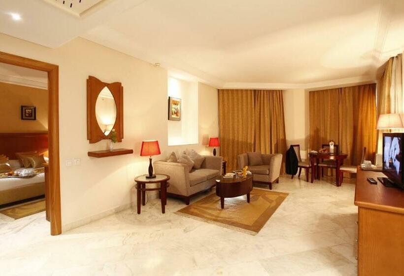 سوییت جونیور, Tunis Grand